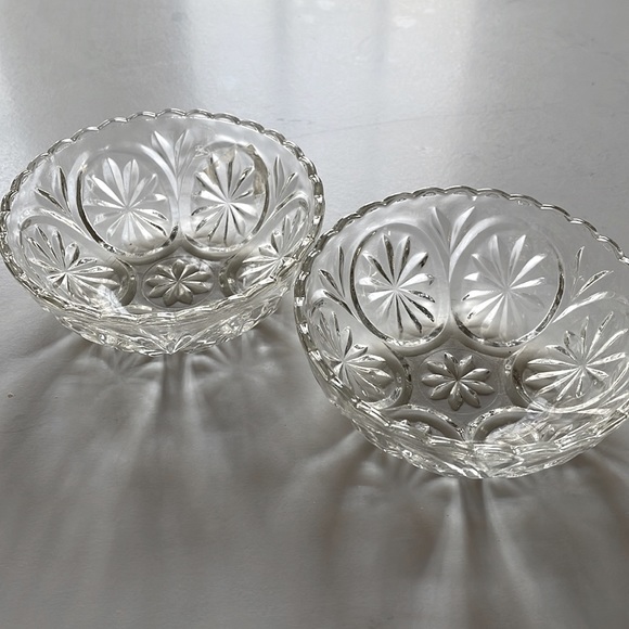 VTG - Depression Glass Dessert Bowls - Picture 5 of 7